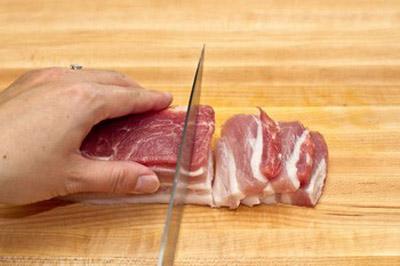 Làm thịt kho tiêu ăn cùng xôi nếp dẻo thơm lừng dành cho bà bầu