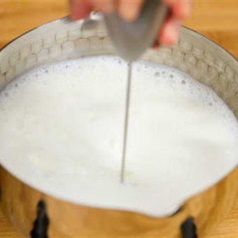 Cách làm latte trà xanh đêm giáng sinh