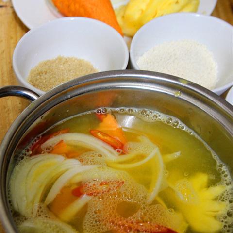 Cách làm lẩu bắp bò chanh leo