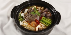 Lẩu bắp bò tôm chua