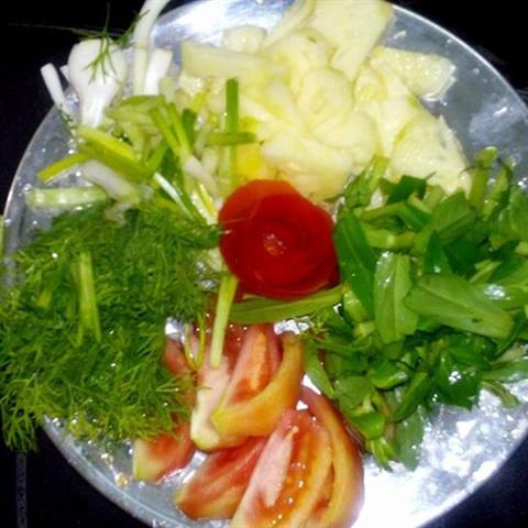 Cách làm lẩu bò rau củ