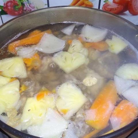 Cách làm lẩu bò rau củ