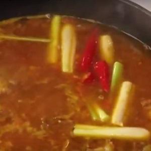 Cách làm lẩu bò sa tế