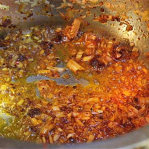 Cách làm lẩu bò viên sa tế