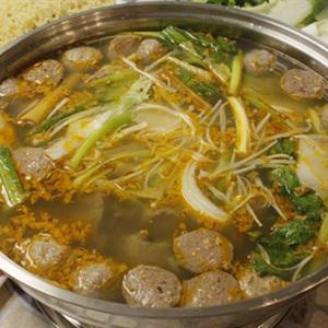 Cách làm lẩu bò viên sa tế