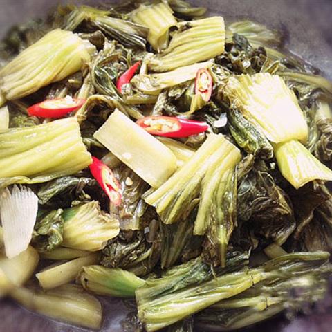 Cách nấu lẩu cá chép dưa cải chua