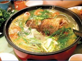 Lẩu cá chép om dưa