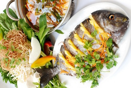 Lẩu cá dìa nấu chua