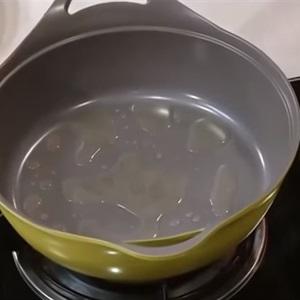 Cách làm lẩu cá đuối lá giang