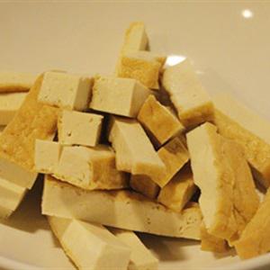 Cách làm lẩu cá hồi rau củ