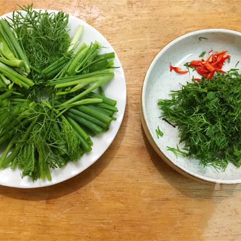 Cách làm lẩu chả cá nấu khổ qua