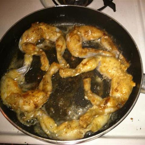 Cách làm lẩu ếch măng chua