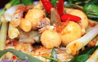 Lẩu gà hấp hèm cho ngày cuối tuần