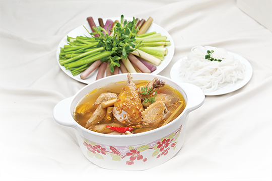 Lẩu gà nấu giấm