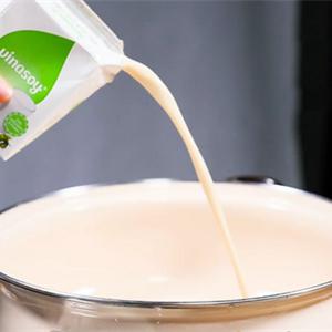 Cách làm lẩu gà sữa đậu nành