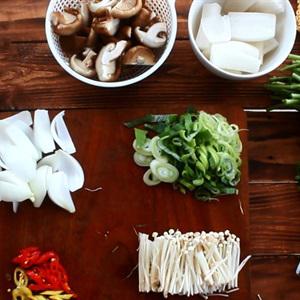 Cách nấu lẩu kim chi