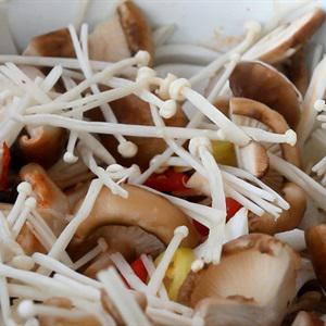 Cách nấu lẩu kim chi