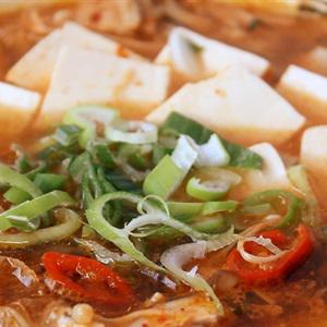 Cách nấu lẩu kim chi