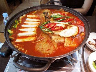 Lẩu kim chi hải sản