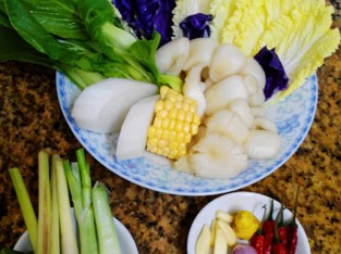 Lẩu nấm bò, cật heo