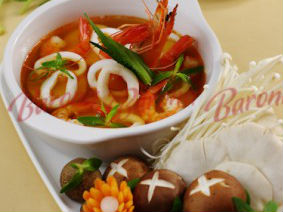 Lẩu nấm chua cay