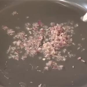 Cách làm lẩu ốc tía tô