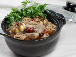 Lẩu sườn non củ sen- bữa ăn ấm áp