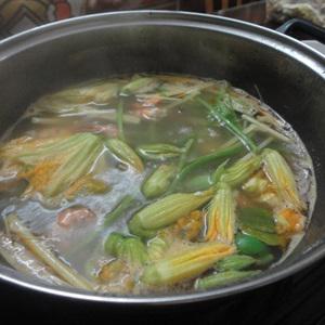 Cách làm lẩu thái bông bí hải sản