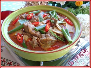 Lẩu vịt măng cay