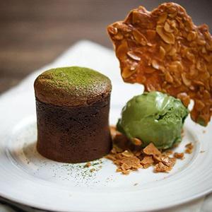 Cách làm lava cake nhân matcha