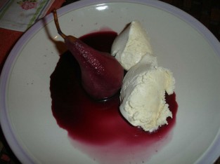 Lê hầm rượu vang