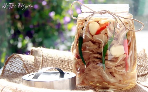 Lỗ tai heo ngâm giấm