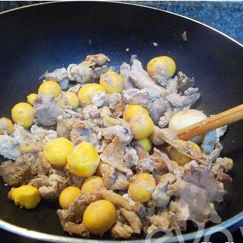 Cách làm lòng gà xào mướp hương