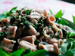 Lòng heo non xào hành răm