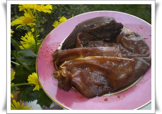 Lòng heo phá lấu