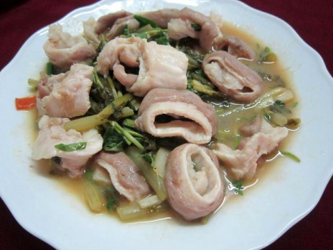 Lòng heo xào cải chua