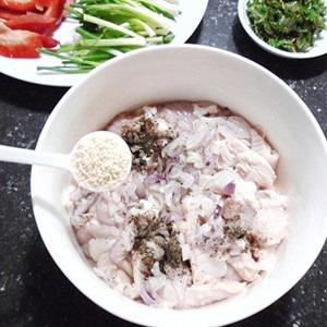 Cách làm lòng heo xào hành