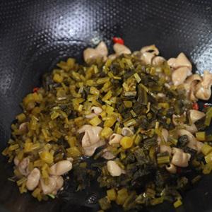 Cách làm lòng non xào dưa chua