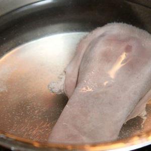 Cách làm lưỡi heo bóp thấu