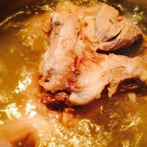 Cách làm lưỡi heo luộc