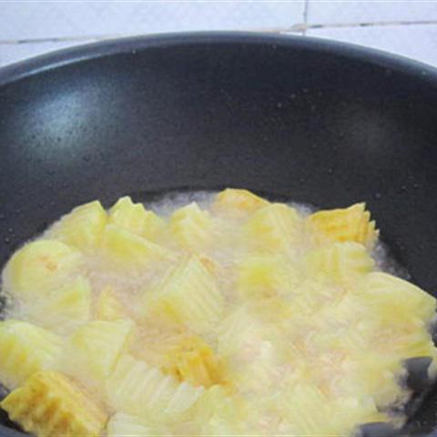 Cách làm lưỡi heo nấu cà ri