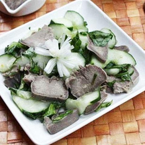 Cách làm lưỡi heo trộn dưa leo