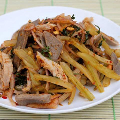 Cách làm lưỡi heo và bao tử trộn dưa cải chua