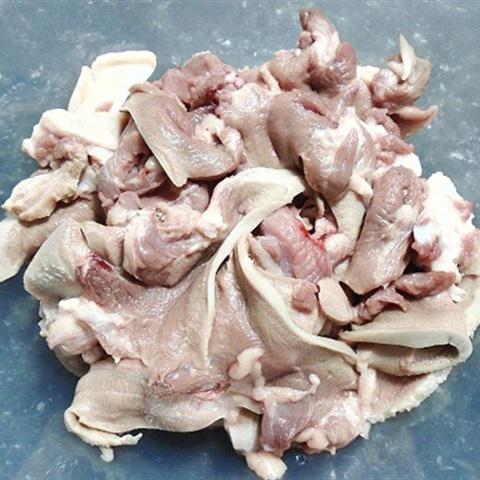 Cách làm lưỡi heo xào riềng sả