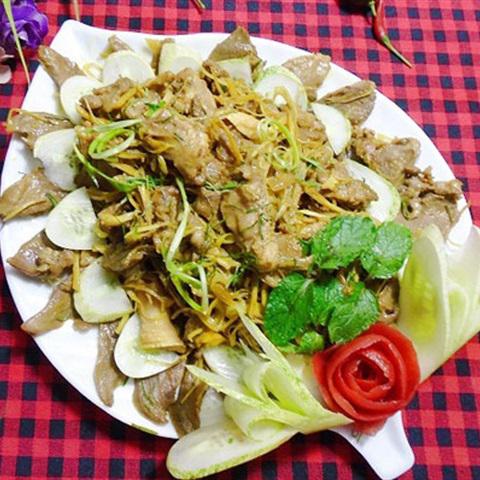 Cách làm lưỡi heo xào riềng sả