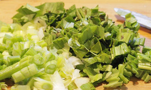 Lưỡi lợn nấu ragu ăn với bánh mì ngon không cưỡng nổi