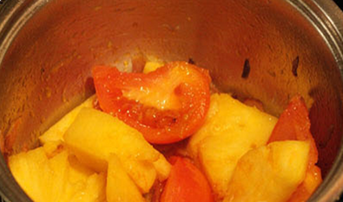 Lưỡi lợn nấu ragu ăn với bánh mì ngon không cưỡng nổi