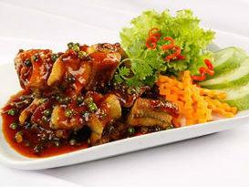 Lươn chiên giòn sốt tiêu xanh