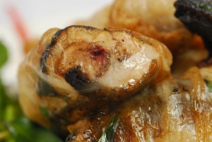 Lươn cuốn mỡ chài