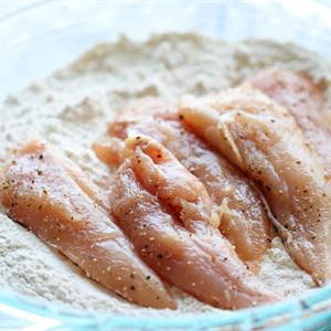 Cách làm lườn gà sốt chanh